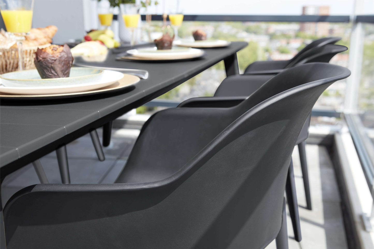 Lima Table with Akola Chairs - Garden Shop Online