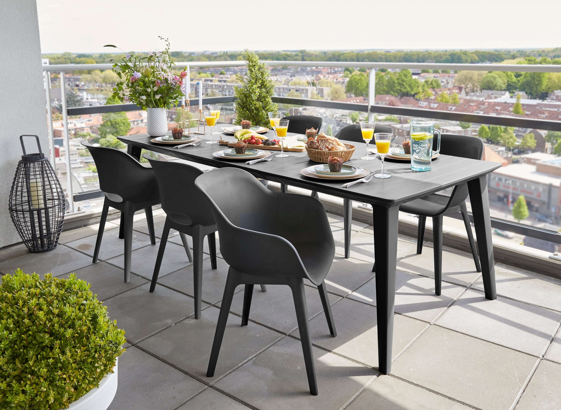 Lima Table with Akola Chairs - Garden Shop Online