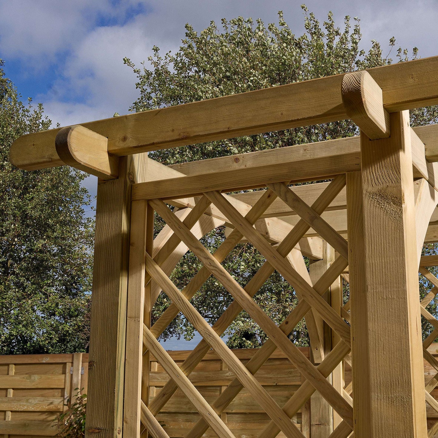 Cheltenham Arch - Garden Shop Online