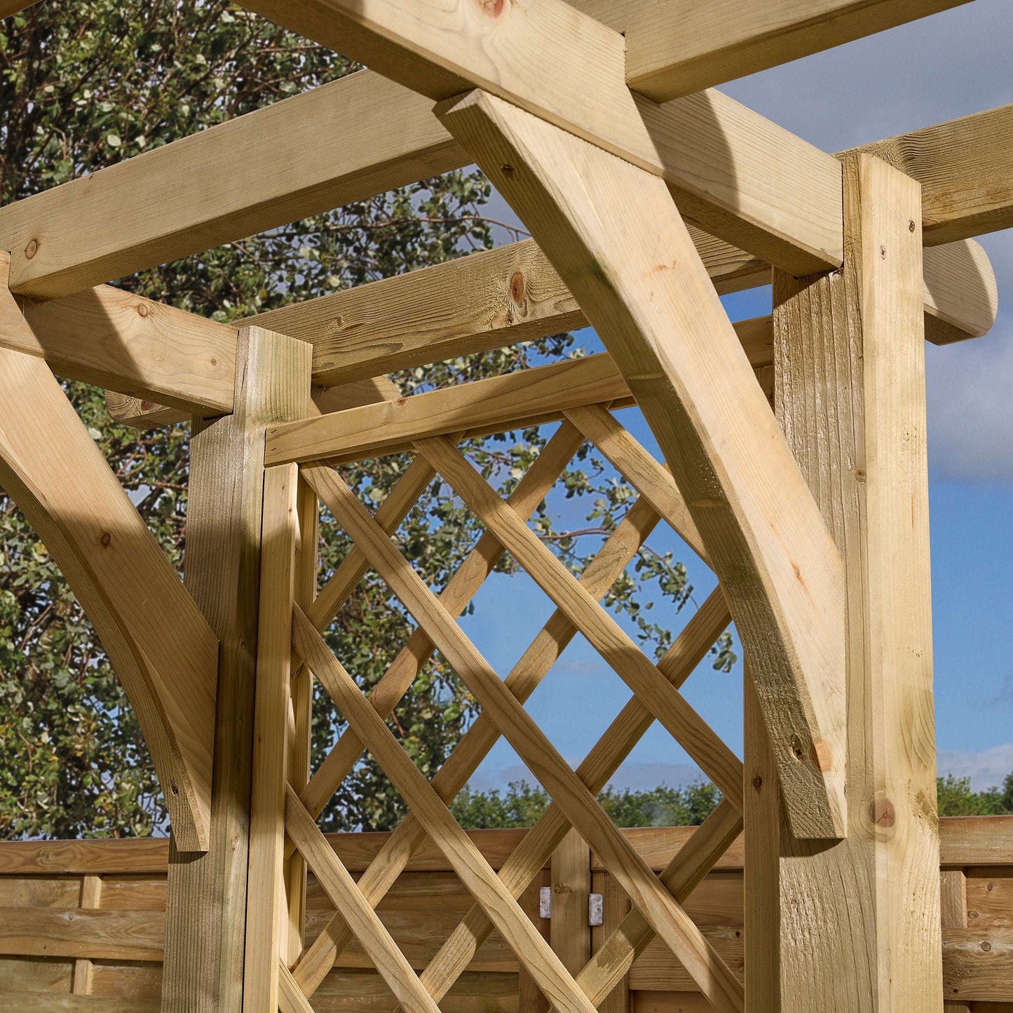 Cheltenham Arch - Garden Shop Online