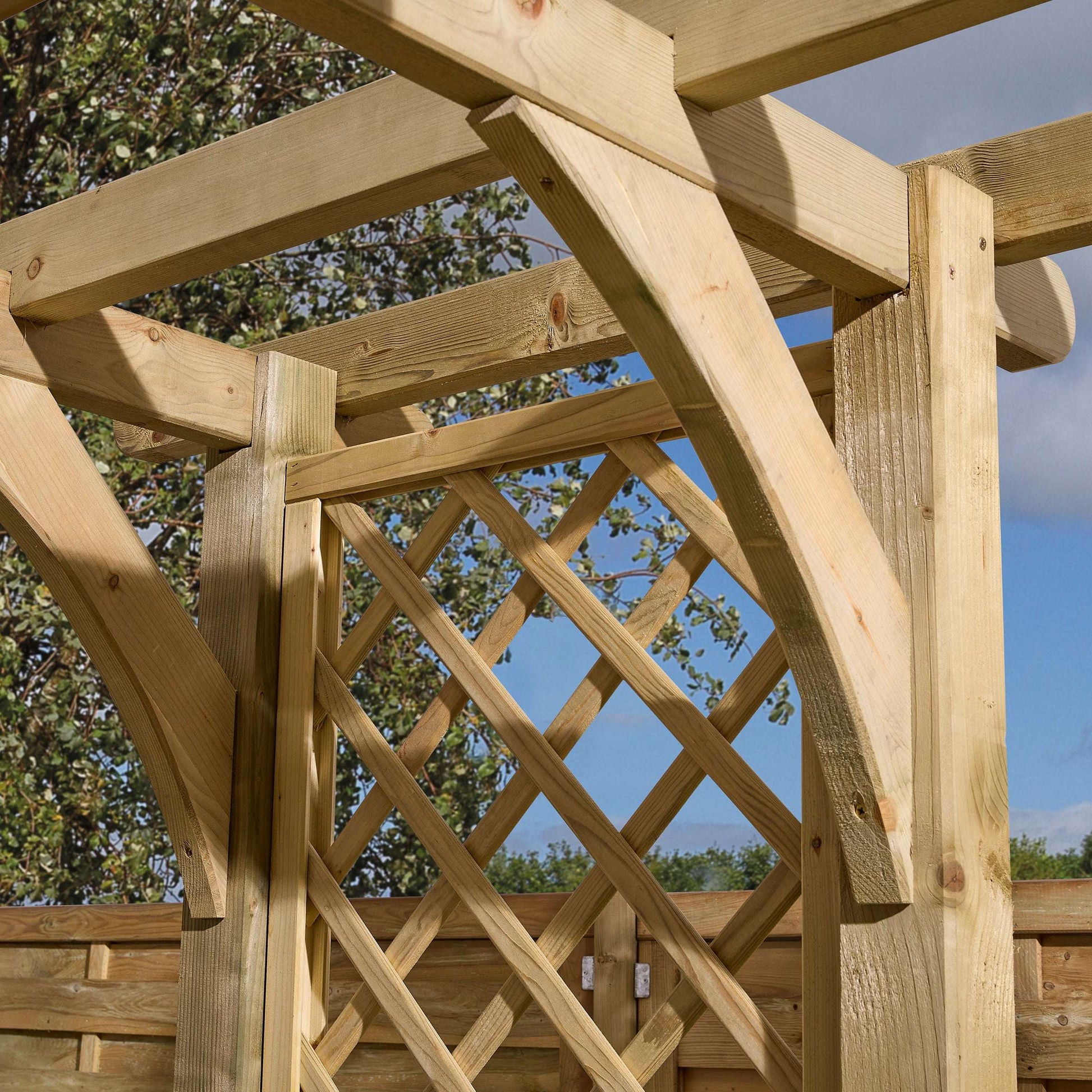 Cheltenham Arch - Garden Shop Online