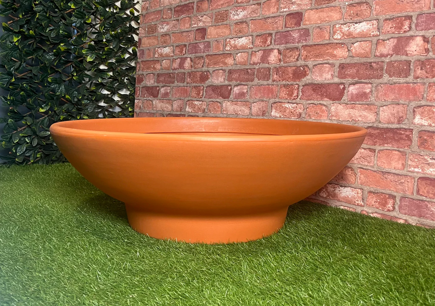 90 Litre Garden Fountain Water Bowl - Terracotta - Garden Shop Online